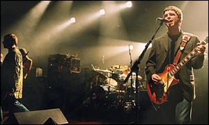 Paul McCartney and Heather Mills are anti-landmine campaigners