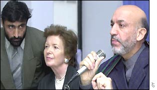 Afghan leader Hamid Karzai with UN's Mary Robinson