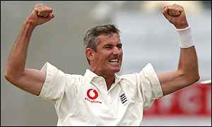 England's Andrew Caddick celebrates taking the wicket of New Zealand's Mark Richardson 