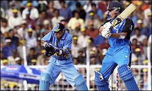 Hollioake hits out during the India v England 3rd one-day International 