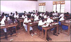 Many Ugandan schools do not have computers, BBC