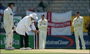 Bad weather disrupted play for the third day