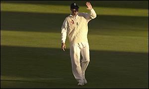 England's fielders complained that they were unable to see the ball 