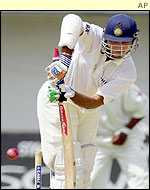 India face a tough final day