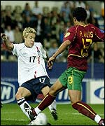 Alan Smith scores for England against Portugal