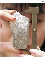 Giant Sefadu - the world's largest uncut diamond 