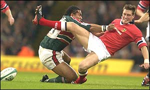 Freddie Tuilagi brings down Munster's Ronan O'Gara