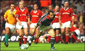Austin Healey's late try wins the Heineken Cup for Leicester