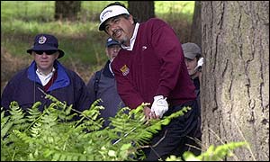 Argentine Eduardo Romero in the deep rough at the ninth hole