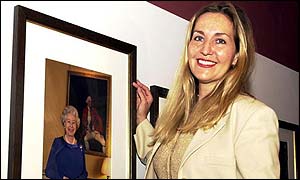 Press Agency photographer Fiona Hanson with her picture of the Queen which will go on display