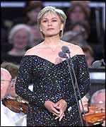 Dame Kiri Ti Kanawa performing