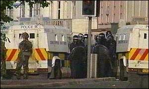 Police and soldiers patrol the Short Strand area