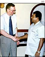Norwegian General Trond Furuhovde with LTTE leader Prabhakaran