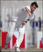 Eric Simons playing for South Africa