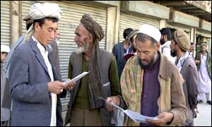 Afghan refugees returning to their homeland