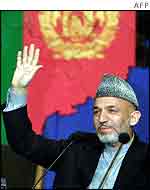 Hamid Karzai asks for a delay at the loya jirga
