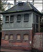 Public toilet for sale