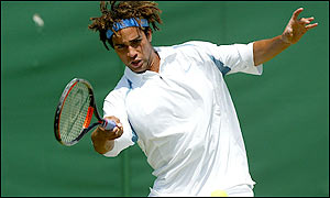 James Blake's power was too much for James Spain's Galo Blanco