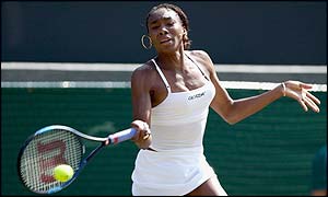 Defending champion Venus Williams eases through to the third round with a straight sets win over Virginia Ruano Pascual