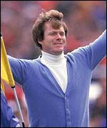 Tom Watson raises his hands on the 18th in 1980