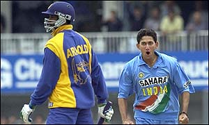 Russell Arnold is the fourth Sri Lankan batsmen to go