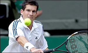 Henman rues his missed chances in the second set
