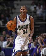 Ray Allen leads the Bucks in scoring