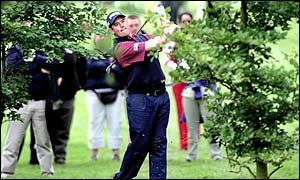 Lee Westwood hits his way out of trouble but can only manage to end the third round in a diappointing joint 15th place