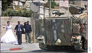 Wedding during a curfew break