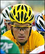 Gonzalez de Galdeano held on to yellow