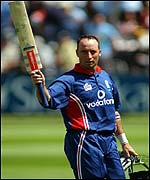 Hussain acknowledges the crowd