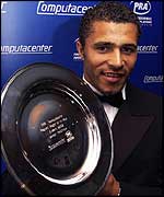 Jason Robinson receives the Zurich Premiership Player of the Year award
