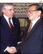 Jack Straw (left) meets Chinese President Jiang Zemin