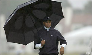 Woods makes a terrible start to his third round as the weather at Muirfield gets worse