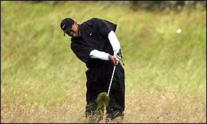 Tiger Woods on the first hole