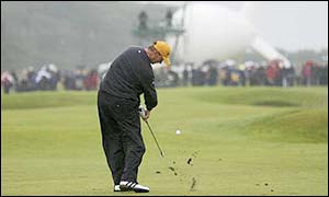 Ernie Els round of 72 gives him a two shot lead overall 