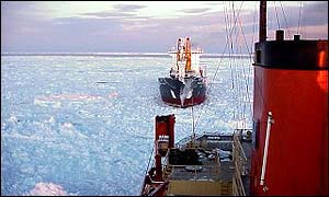 Almirante Iriziar and the Magdalena Oldendorff. Argentine Navy