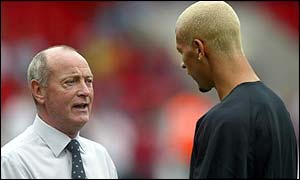 Rio Ferdinand chats to Mel Machin 