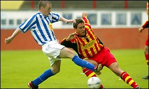 Kenny Milne in action against Sheffield Wednesday