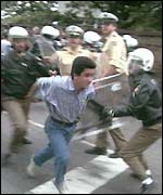 Kurdish demonstrate for rights 