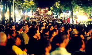 Inter-Celtic Festival - http://www.festival-interceltique.com/festival2/nuit_du_port_2_a.htm