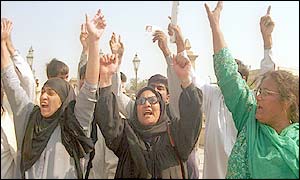 Pakistan Muslim League (Nawaz) members demonstrating