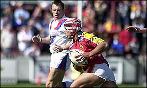 Tony Martin with the ball for the London Broncos