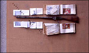 Ifor Davies, Yr Ysgrifen ar y Mur I: Dinistr Iaith a Chymuned.