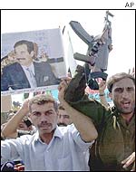 Iraqis protest against US war threats in Baghdad