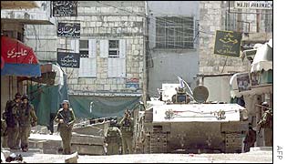 Israeli tanks in Nablus
