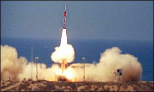 Arrow missile fire by Israel in 2000