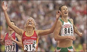 O'Sullivan (right) was pipped in the European 5000m final by Spain's Marta Dominguez