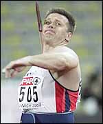 Steve Backley throws for gold