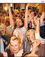 Chirac supporters cheer, 16 June 2002
